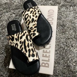 New in Box - Bleecker & Bond Heidi Black/Tan cowhide sandals.